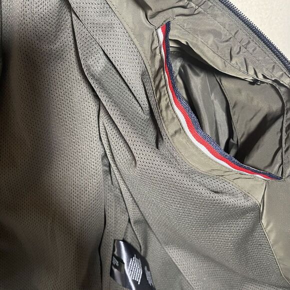 Tommy Hilfiger Men's Performance Windbreaker Water Resistant Jacket, L - Picture 9 of 9